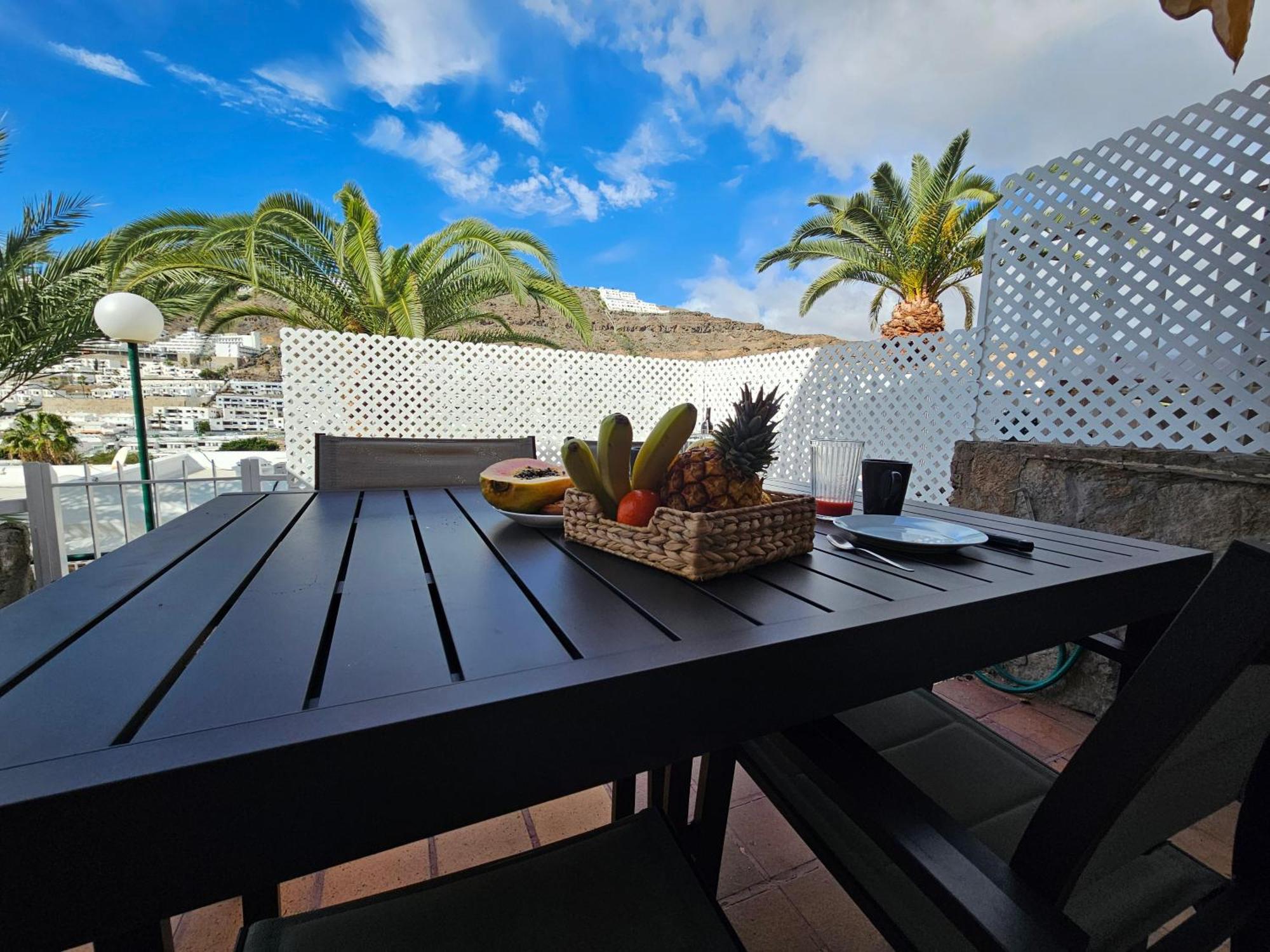 Stylish And Comfortable Duplex Apartment Near Swimming Pool Mogan Exterior photo