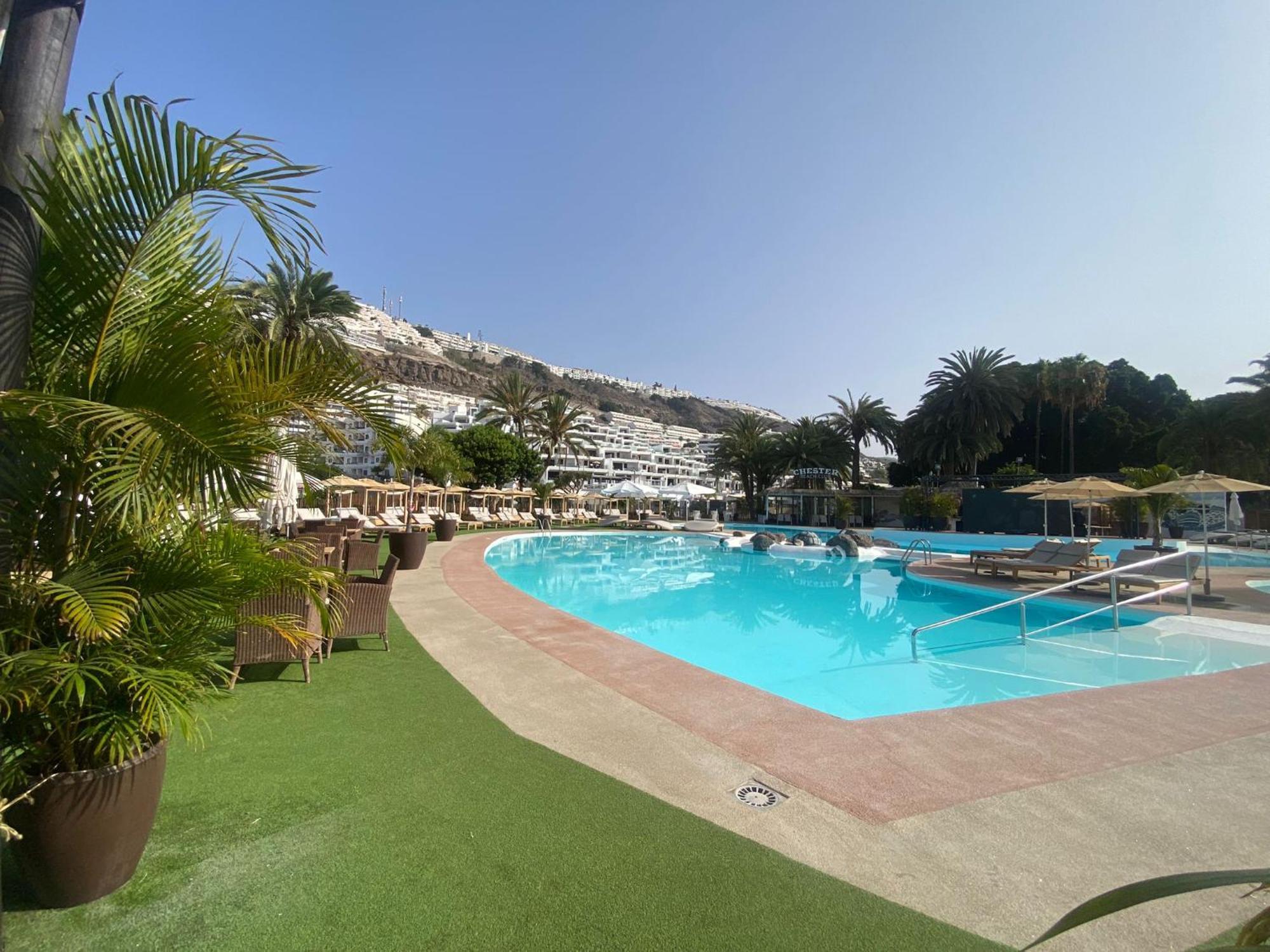 Stylish And Comfortable Duplex Apartment Near Swimming Pool Mogan Exterior photo