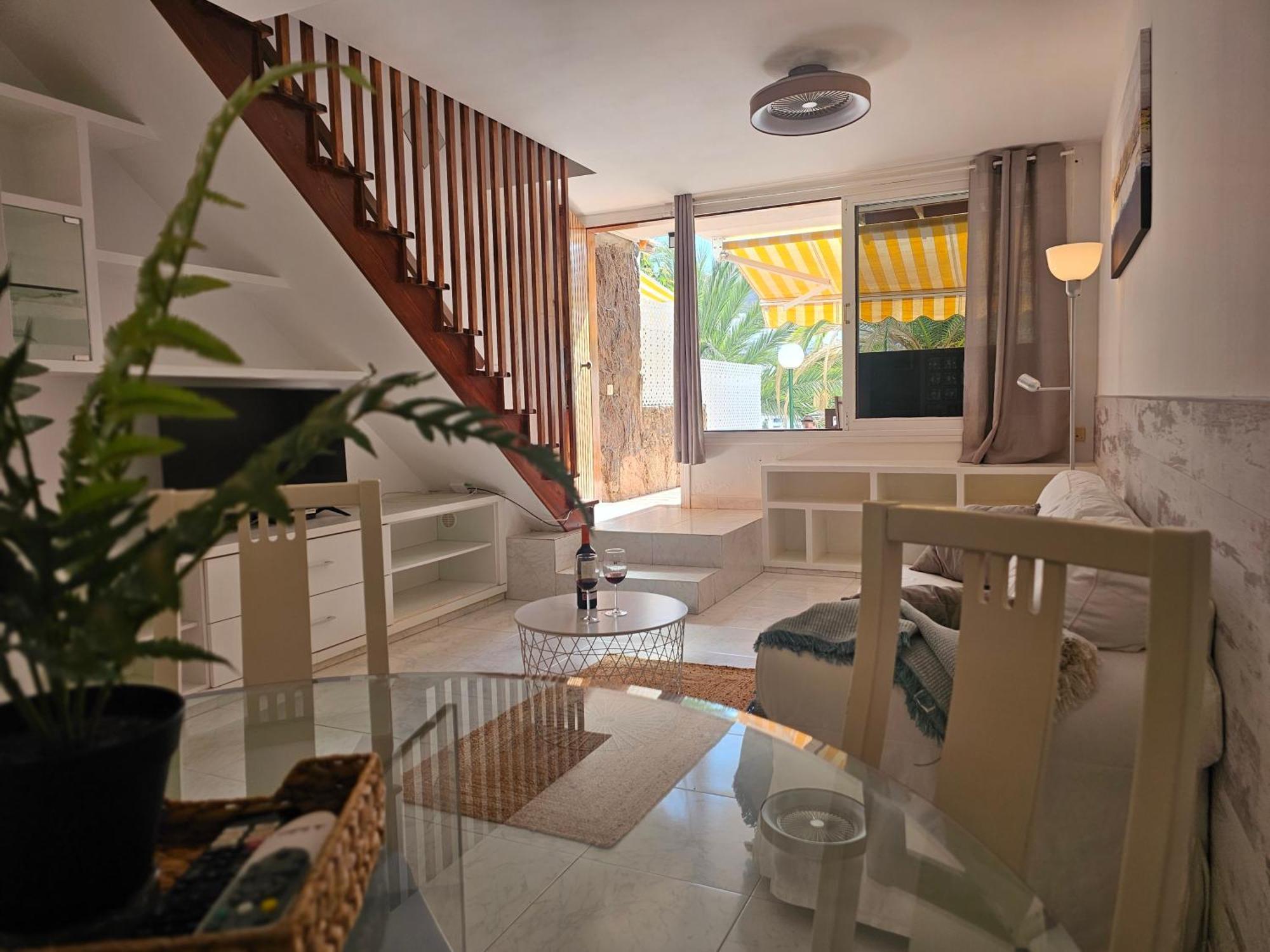Stylish And Comfortable Duplex Apartment Near Swimming Pool Mogan Exterior photo